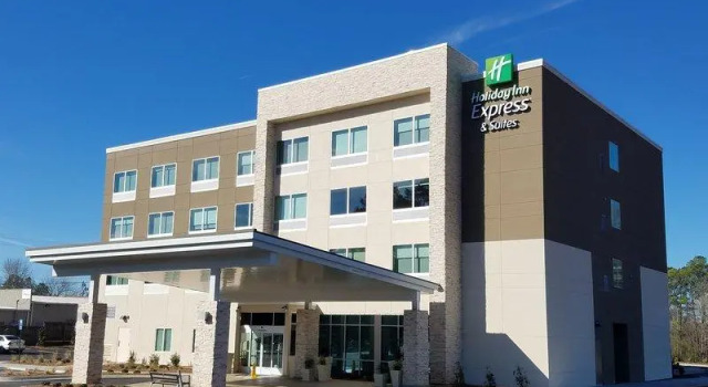 Кровать в общем номере Holiday Inn Express & Suites - Carrollton West by IHG