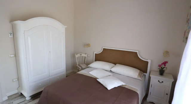 Номер Standard Ambrosio Relais