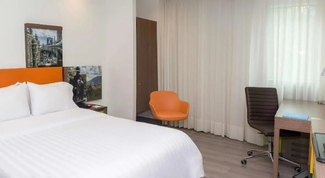 Двухместный номер для гостей с ограниченными возможностями (душ) Hampton by Hilton Bogota Usaquen