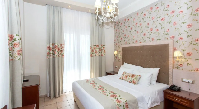 Семейный номер Standard с 2 комнатами с балконом Olympic Hotel