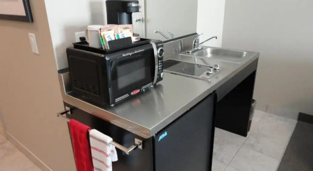 Номер Standard Ramada by Wyndham Emerald Park/Regina East