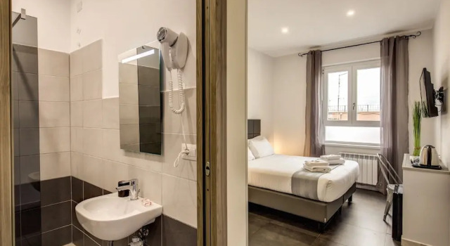 Двухместный номер Standard с балконом и с видом на город Floor 6 Boutique Rooms by DOT Suites