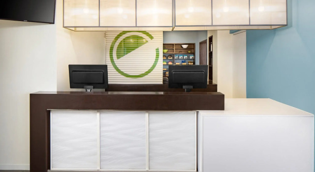 Element Miami International Airport, Varaa Hotelli Hotellit Miami Beach uima-altaalla, Uima-allas
