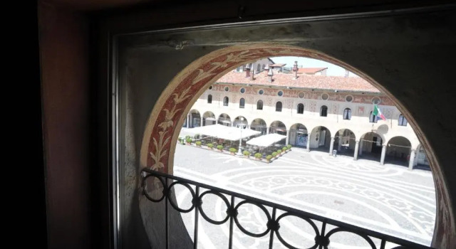Bea ducale, Book Hotel Vigevano Lombardiet