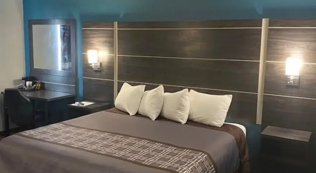 Номер Deluxe Faribault Hometown Inn & Suites