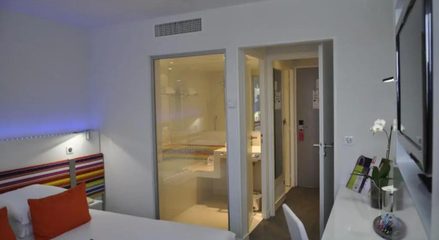 Двухместный номер Standard Mercure Angoulême Hôtel de France