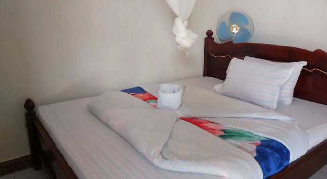 Famko Annex 4 bed house with large garden & shed, Buchen Sie Hotel Lira Northern Uganda