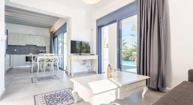 Villa Seashell Large Private Pool Walk to Beach Sea Views A C Wifi Eco-friendly - 2641