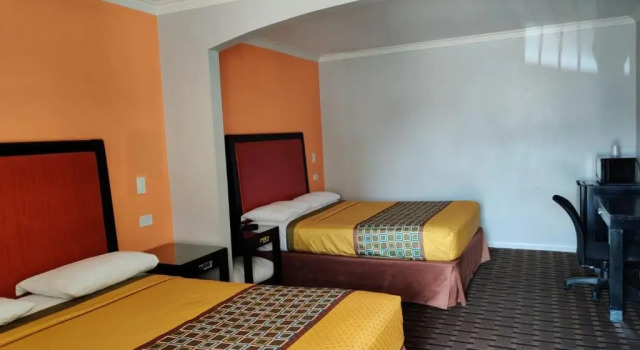 Четырёхместный номер Standard LYFE INN & SUITES by AGA - LAX Airport