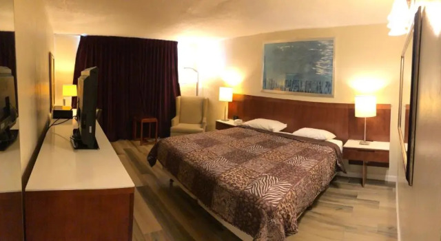 Run of House Western Inn