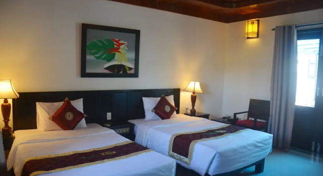 Номер Deluxe с балконом и с видом на бассейн Hoi An Red Frangipani Villa