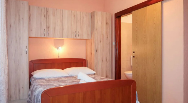 Apartment Noa Spiez, Prenota Appartamento Hotel a Isole Quarnerine con parcheggio, Parcheggio