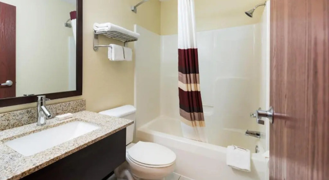 Люкс Red Roof Inn Auburn