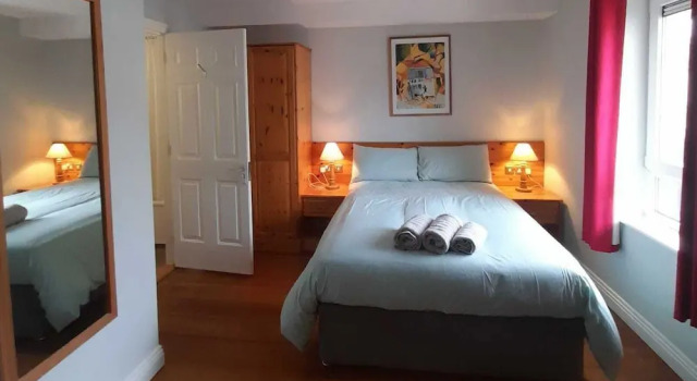 Stunning 2-bed Apartment at Westport Quay, Prenota Appartamento Westport 