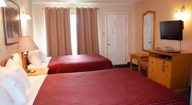 Aspen Village Inn