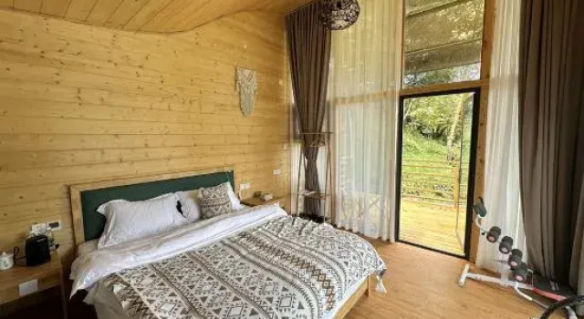 Ah Rong Li's Home - Xiangge Lila Homestay, Varaa Hotelli Hotellit Sichuan pysäköinnillä, Pysäköinti