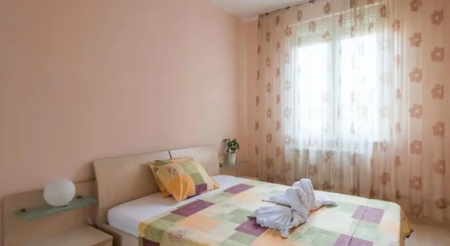 FM Deluxe 1-BDR Apartment with Balcony - Awesome Tub