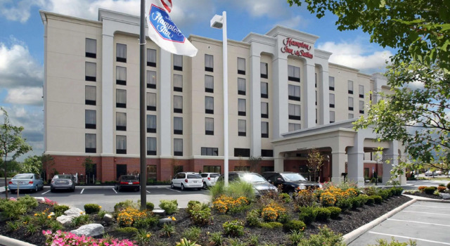 Кровать в общем номере Hampton Inn & Suites Columbus Polaris