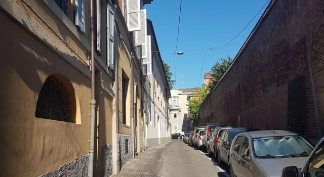 Nice and Cozy Quiet Apartment Right in the Center, Забронировать Апартаменты/квартира Болонья провинция Болонья, рядом с Башня Гарисенда