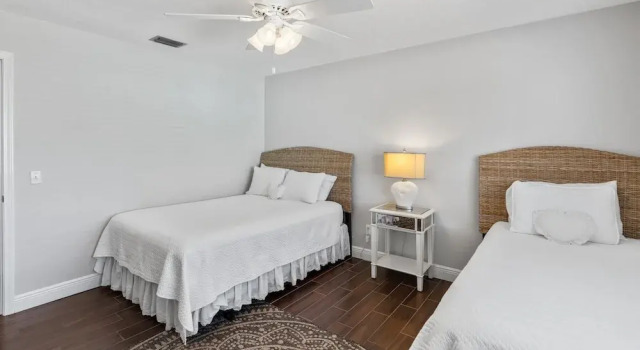 Salty Kiss 2 Bedroom Townhouse by RedAwning