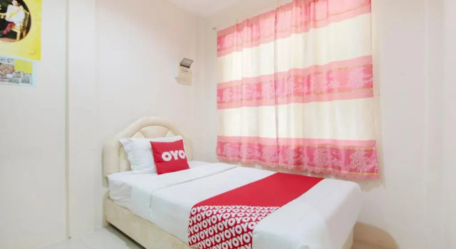 Люкс Superior OYO 75331 Hareeya Hotel