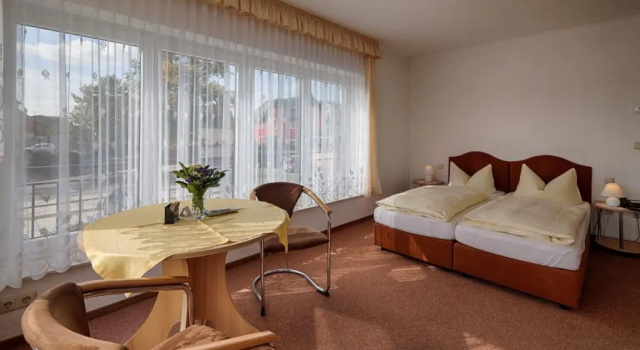 Elbterrassen zu Brambach, Prenota Hotel Hotel a Garz con parcheggio, Parcheggio
