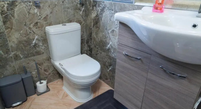 Netflix/WI-FI, 3 bedroom and free parking