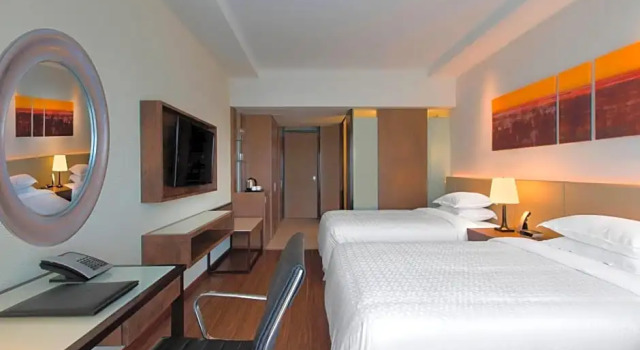 Номер Deluxe Four Points by Sheraton Bengaluru Whitefield