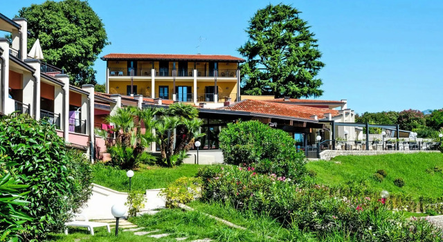 Apartment in Manerba with barbecue