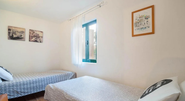 Amazing Home in Mirca with Hot Tub, WiFi & 4 Bedrooms