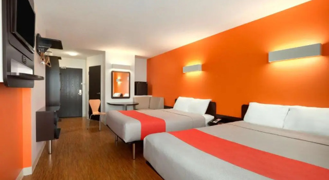 Deluxe suite Motel 6-Swift Current, SK