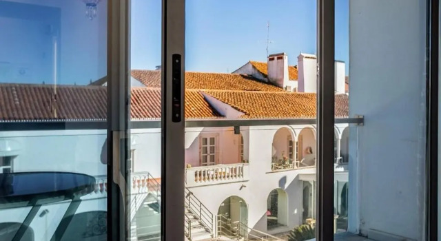 Люкс с видом на бассейн Hotel Solar Dos Mascarenhas