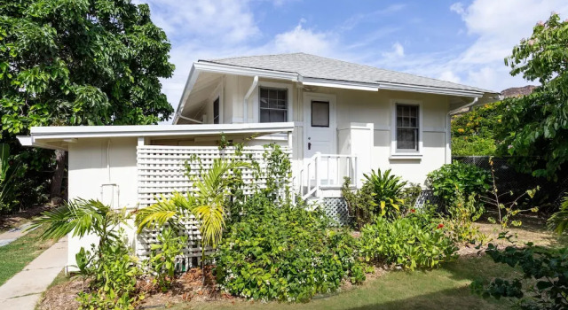 Upgraded 2br W/ Diamond Head Views - Walk To Beach 2 Bedroom Cottage, Varaa Lomakoti Honolulu Oahu