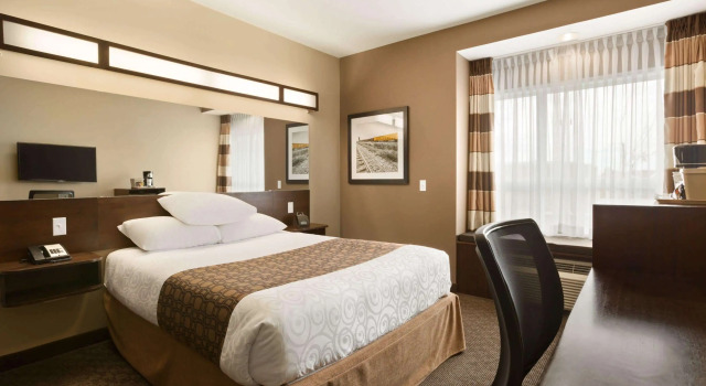 Microtel Inn & Suites by Wyndham Blackfalds Red Deer North