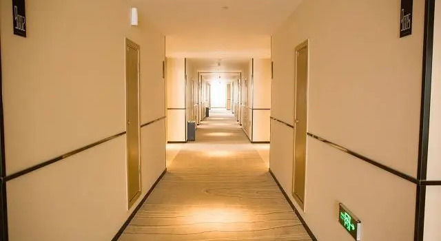 City Comfort lnn Dayi High-speed Railway Station, Boek Hotel Hotels in Chengdu met parkeren, Parkeren