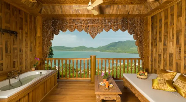 Двухместный номер Grand Deluxe с видом на залив Santhiya Koh Yao Yai Resort & Spa - Up to THB 3,000 Resort Credit per Night , Mandatory Shared Speedboat from Ao Po Grand Marina, Phuket