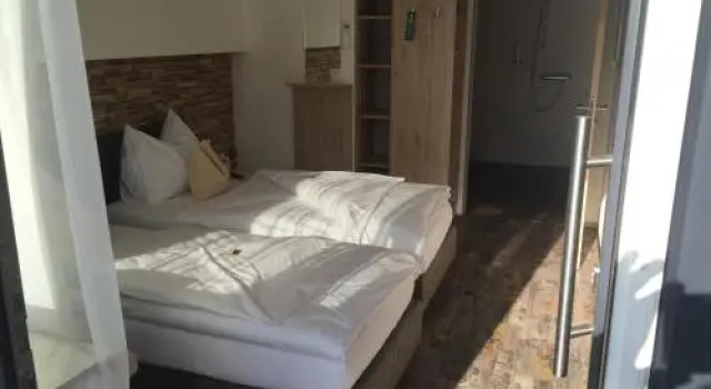 Burg Spielberg, Book Hotel Spielberg Styria