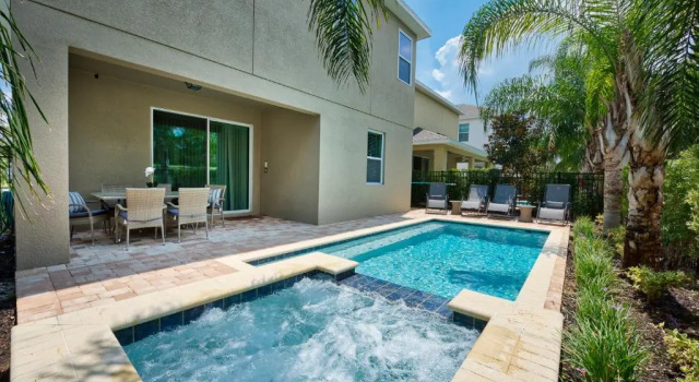Encore Resort Reunion 8 Bd Sleeps 17 w Pool & Spa Close to Disney 461, Book Ferieresort Hoteller i Four Corners med pool, Swimmingpool