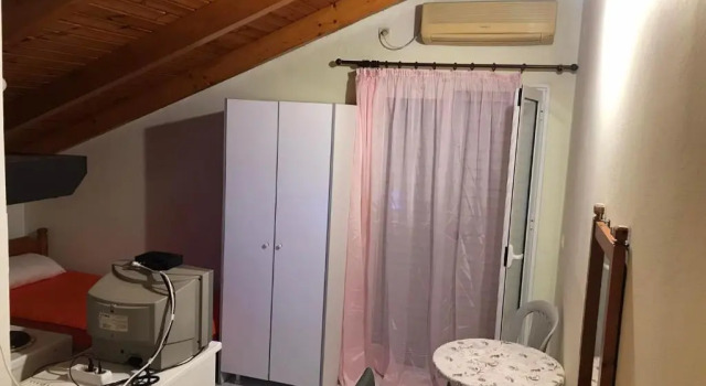 Ion Apartments Messolonghi Single Bed Room Mountain View Loft, Book Apartment Mesolongion 