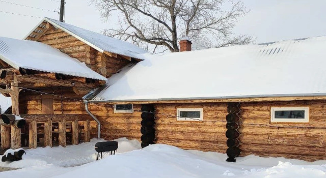 Beloyarsky goryachy istochnik, Prenota Hotel Beliy Yar Tomsk Region