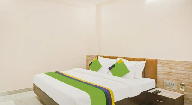 Двухместный номер Standard Treebo Paras Raj Near City Palace