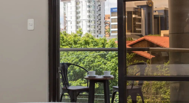 Двухместные апартаменты с балконом Fiori Apartments