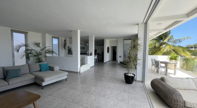 Luxury 4 bed Villa - Private Pool - Sleeps 8