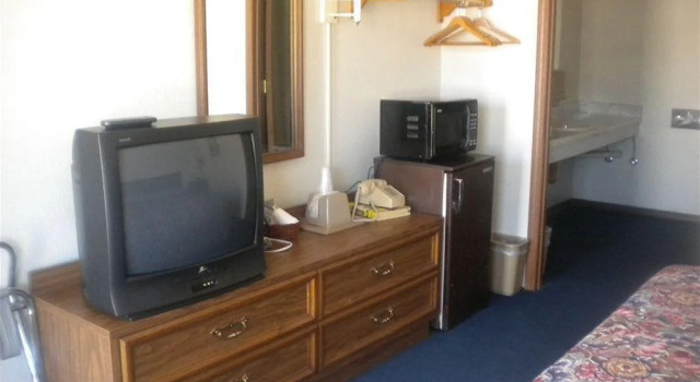 Windsor Inn Branson, Забронировать Отель Отели Table Rock Lake с парковкой, Парковка