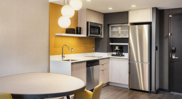 Двухместный люкс c 1 комнатой Residence Inn by Marriott Calgary Downtown/Beltline District