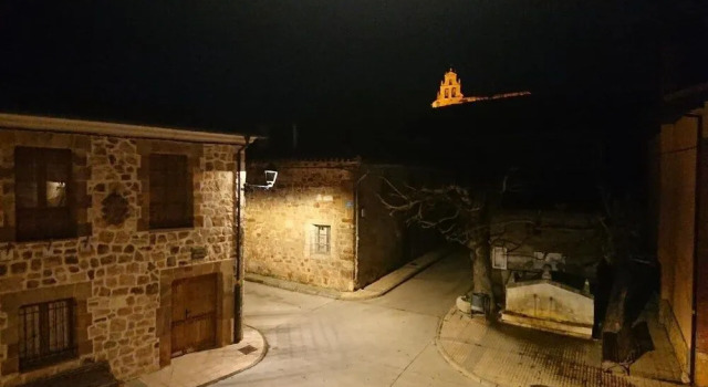 Albergue El Camino de Santovenia, Book Hostel Hostels in Castile and Leon, Hostel