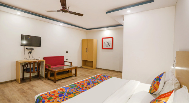 Номер Deluxe Fabhotel F9 Sector 58