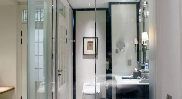 Клубный номер Deluxe The Hermitage, A Tribute Portfolio Hotel, Jakarta