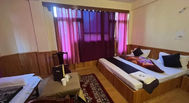 Номер Deluxe с балконом Hotel Anupam