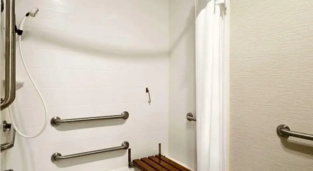 Четырёхместный люкс с 2 комнатами Homewood Suites by Hilton Toledo-Maumee